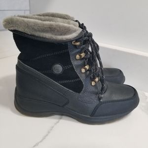 Baretraps Womens Irony Black leather & Suede Winter Boots Shoes Size 6M Lace Up